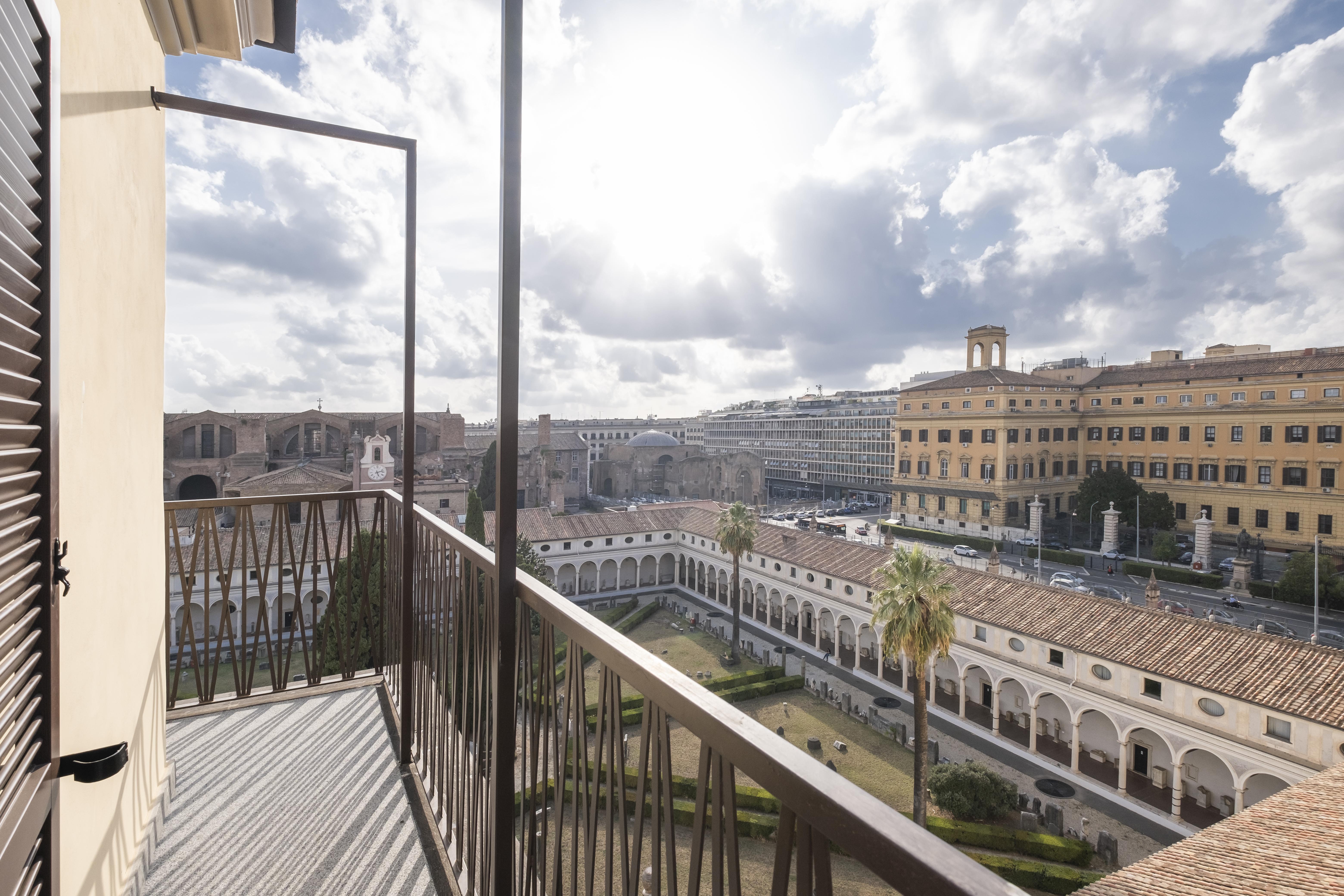 Camplus Hotel Roma Centro Exterior photo